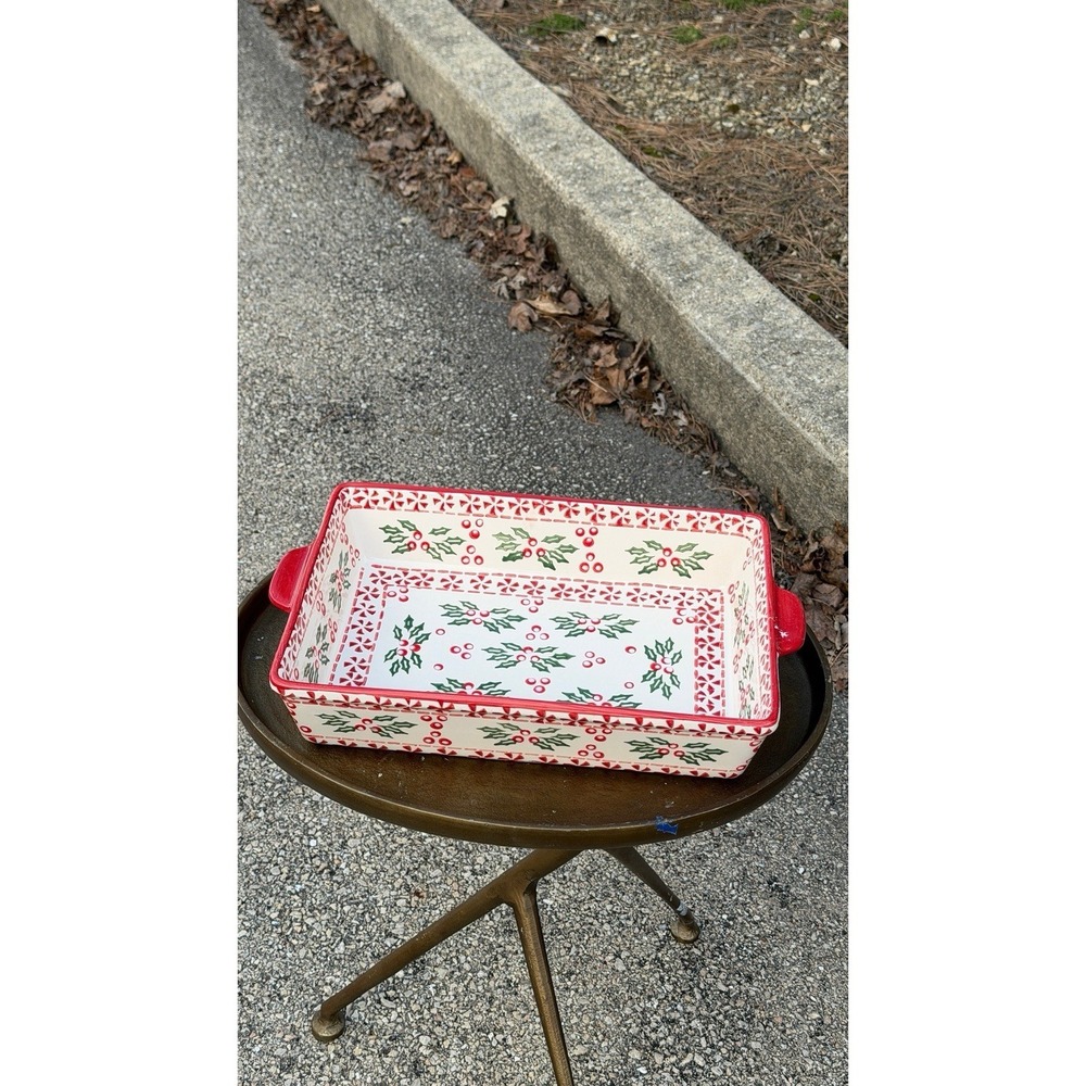 Temp-tations by Tara Peppermint Holly 13x9 Baker w/ Lid & Metal Rack - Picture 9 of 14